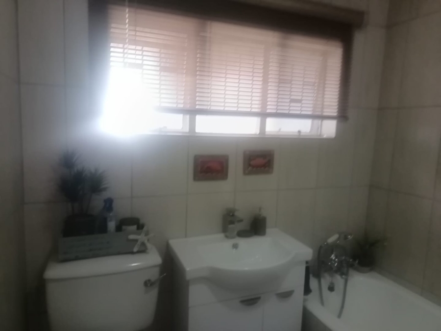 3 Bedroom Property for Sale in Beaconsfield Northern Cape